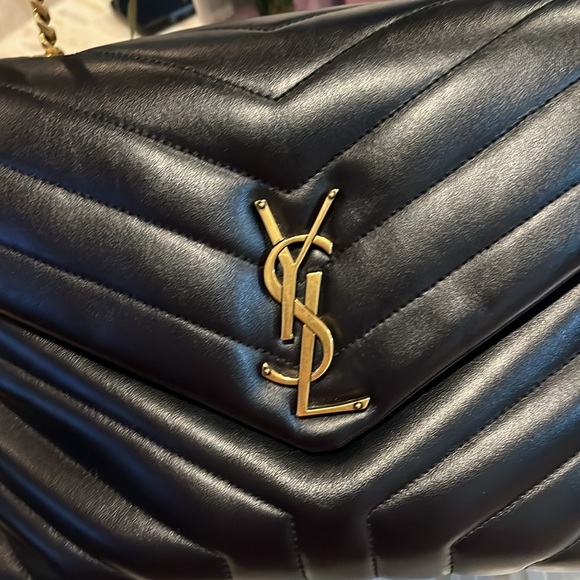 YSL LOULOU MEDIUM IN QUILTED LEATHER - Picture 2 of 12